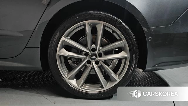 Audi A7 (4K) id 4187676 из Кореи 14