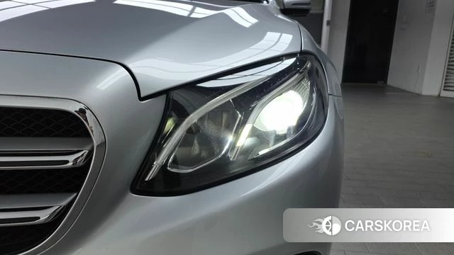 Mercedes-Benz E-Class W213 id 4698972 из Кореи 14