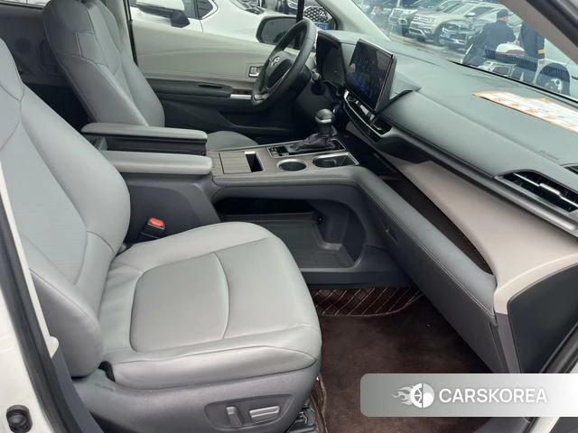 Toyota Sienna id 4261226 из Китая 14