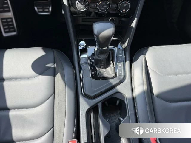 Volkswagen Tiguan L id 4276941 из Китая 14