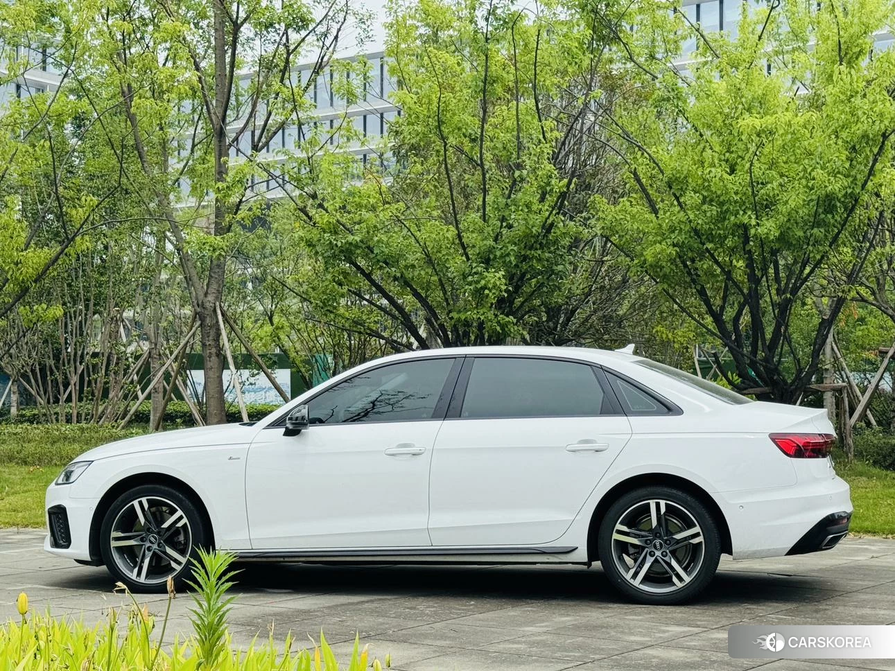 Audi A4L id 4467910 из Китая 14