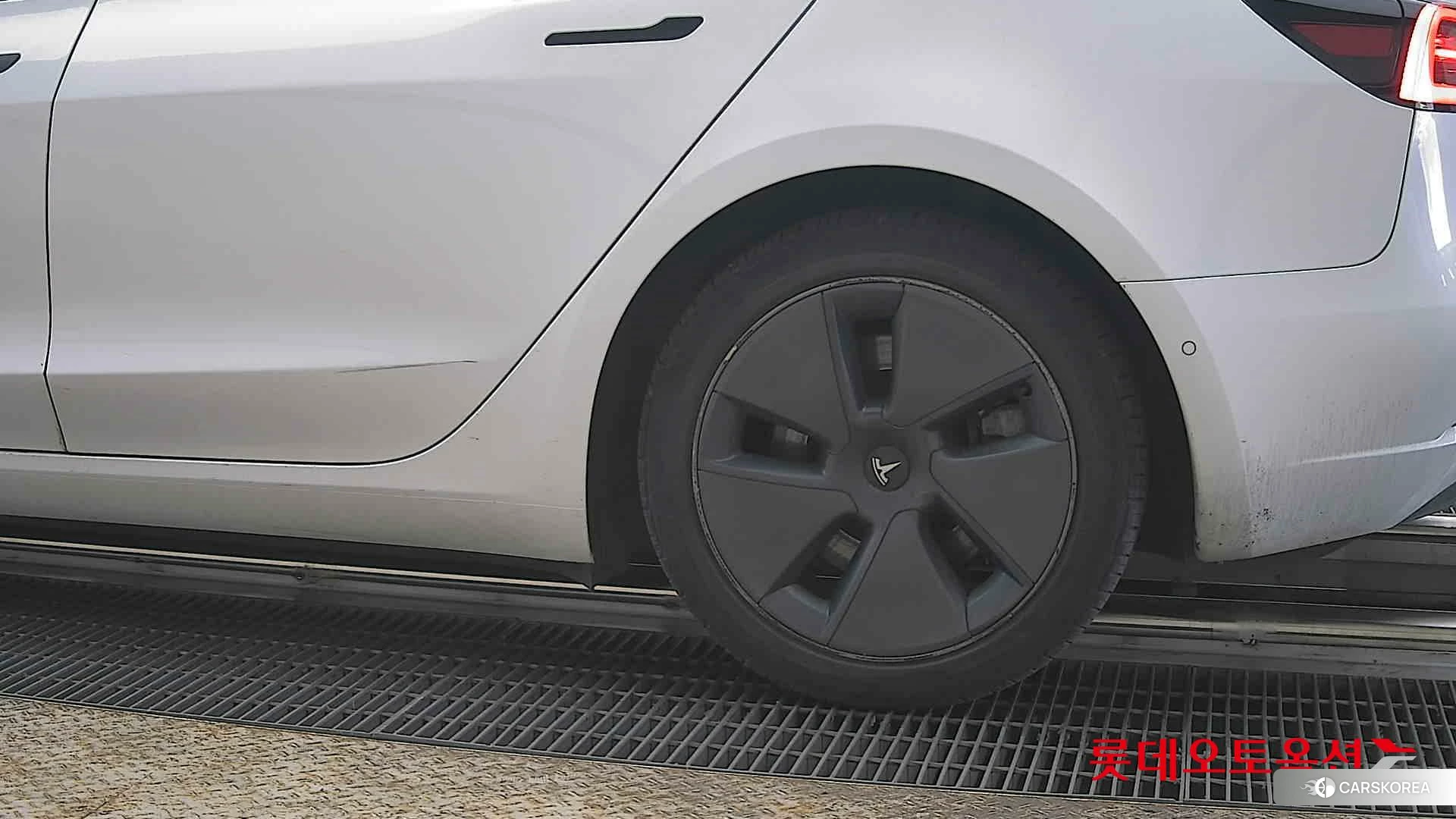 Tesla Model 3 Long Range id 3882116 из Кореи 14