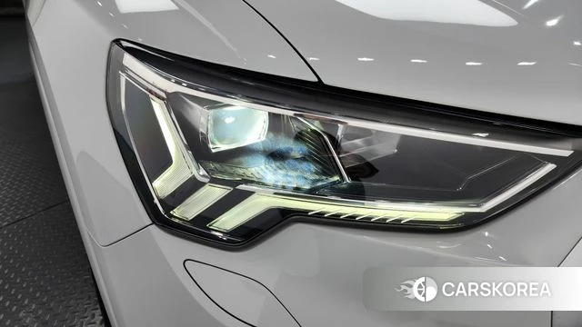 Audi Q3 (F3) id 4331122 из Кореи 14
