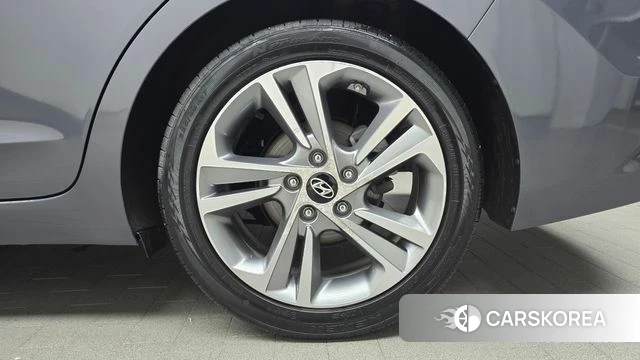 Hyundai Avante AD id 4557918 из Кореи 14