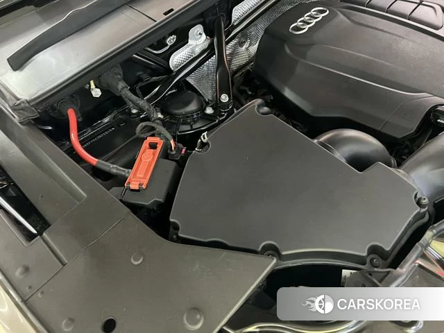 Audi Q5L id 4253770 из Китая 14