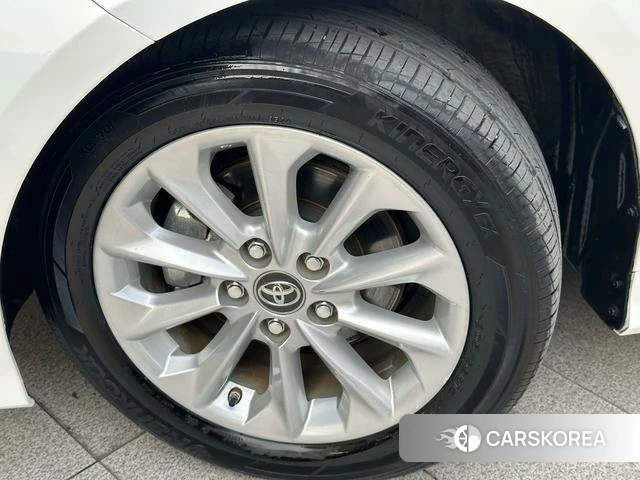 Toyota Corolla id 4219997 из Китая 14
