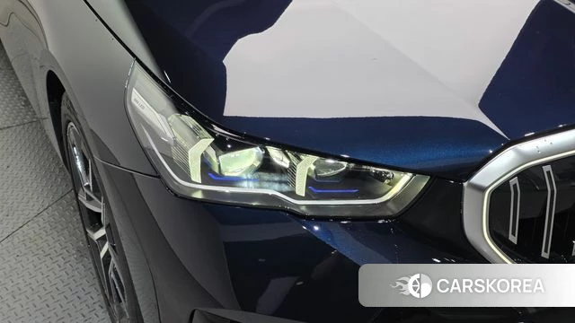 BMW 5 Series (G60) id 4400636 из Кореи 14
