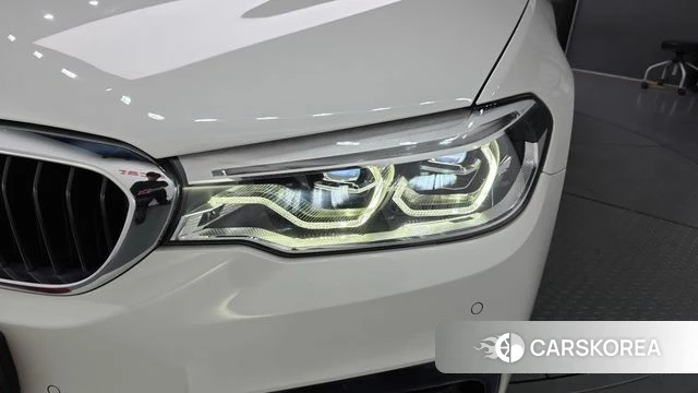 BMW 5 Series (G30) id 4416874 из Кореи 14