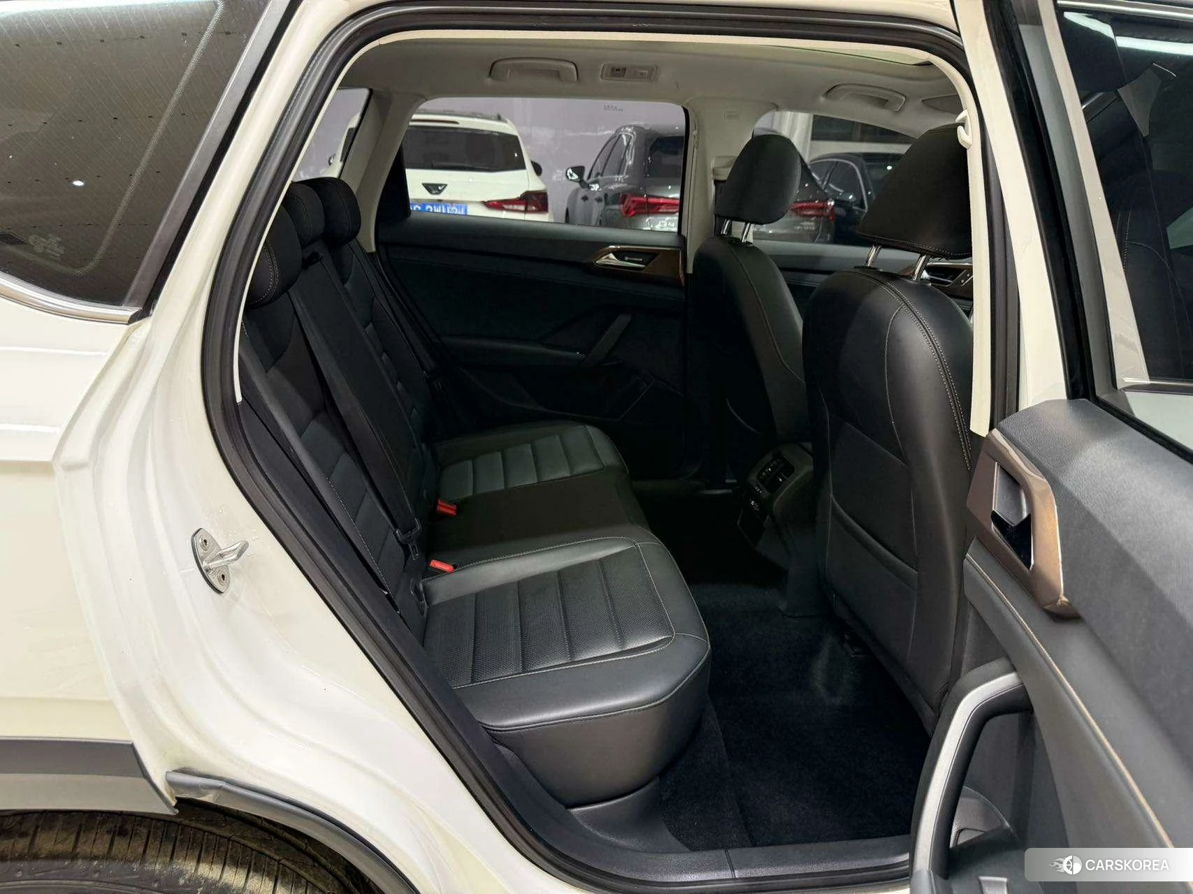 Volkswagen Tuyue id 4413381 из Китая 14
