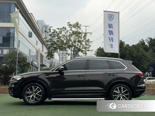 Volkswagen Touareg id 4213503 из Китая 14