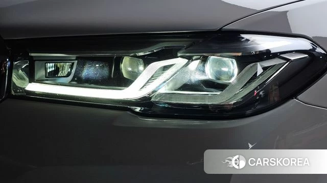 BMW 5 Series (G30) id 4585960 из Кореи 14