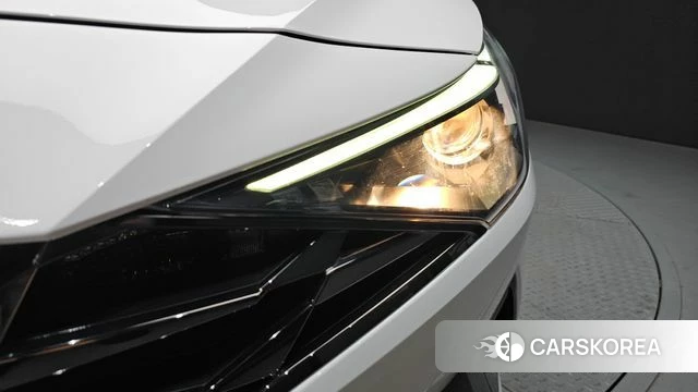 Hyundai Avante Hybrid (CN7) id 4630954 из Кореи 14