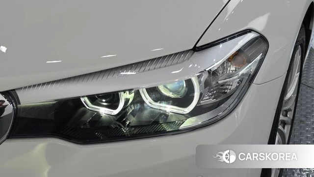 BMW 5 Series (G30) id 4708534 из Кореи 14