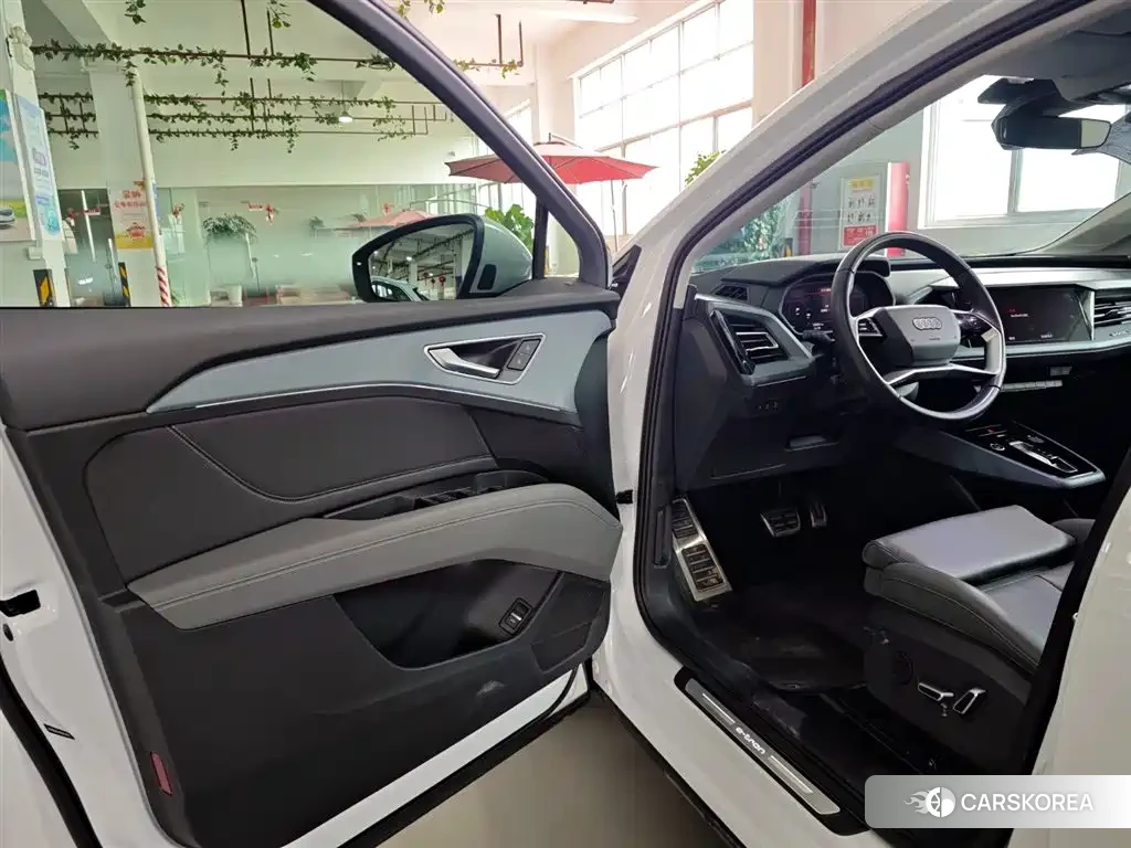 Audi Q5 e-tron id 4546530 из Китая 14