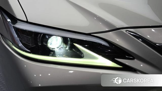 Lexus ES300h 7th generation id 4620477 из Кореи 14