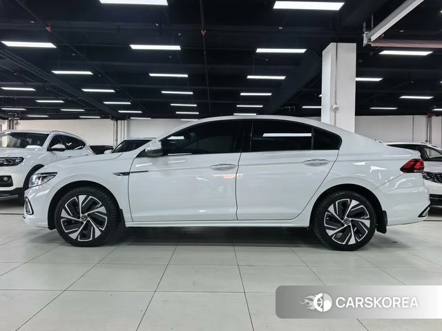 Volkswagen Bora id 4264705 из Китая 14