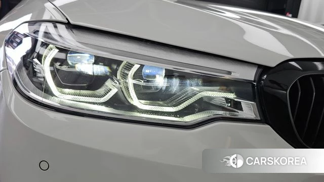 BMW 5 Series (G30) id 4683975 из Кореи 14