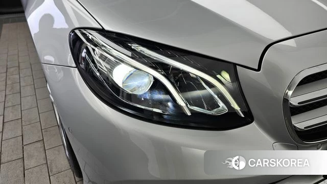 Mercedes-Benz E-Class W213 id 4713432 из Кореи 14