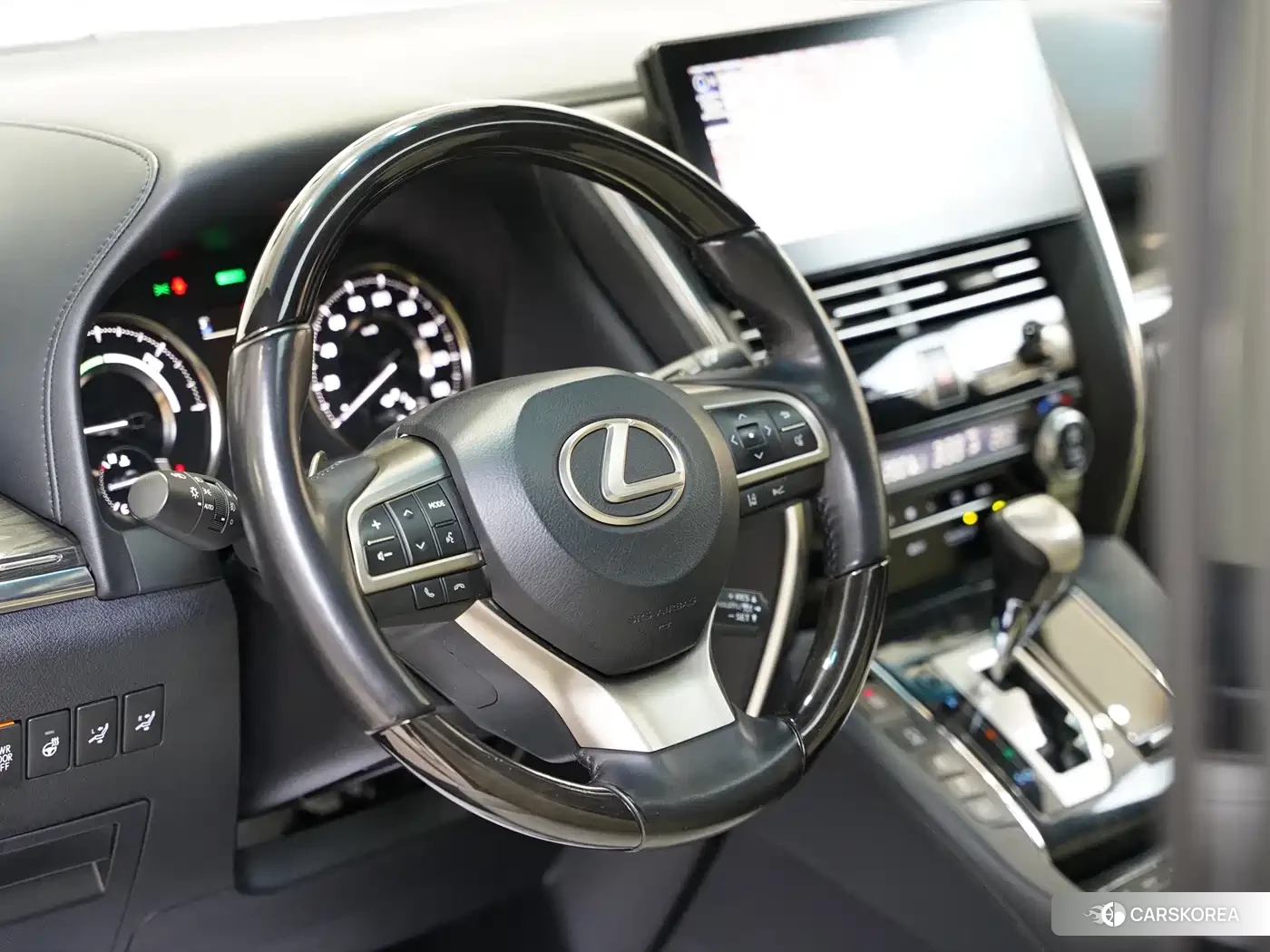 Lexus LM id 4559795 из Китая 14