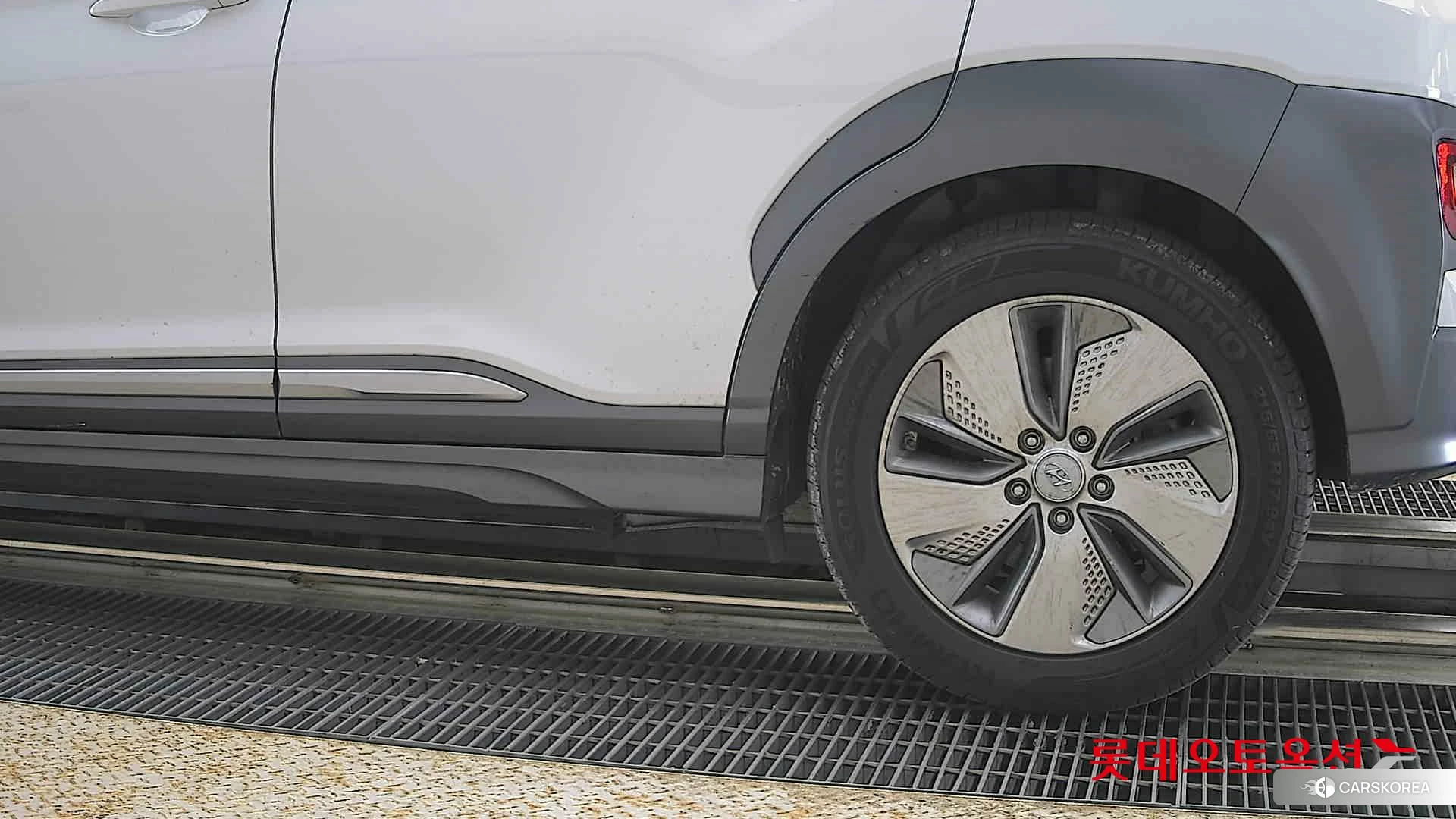 Hyundai KONA Electric id 4289419 из Кореи 14