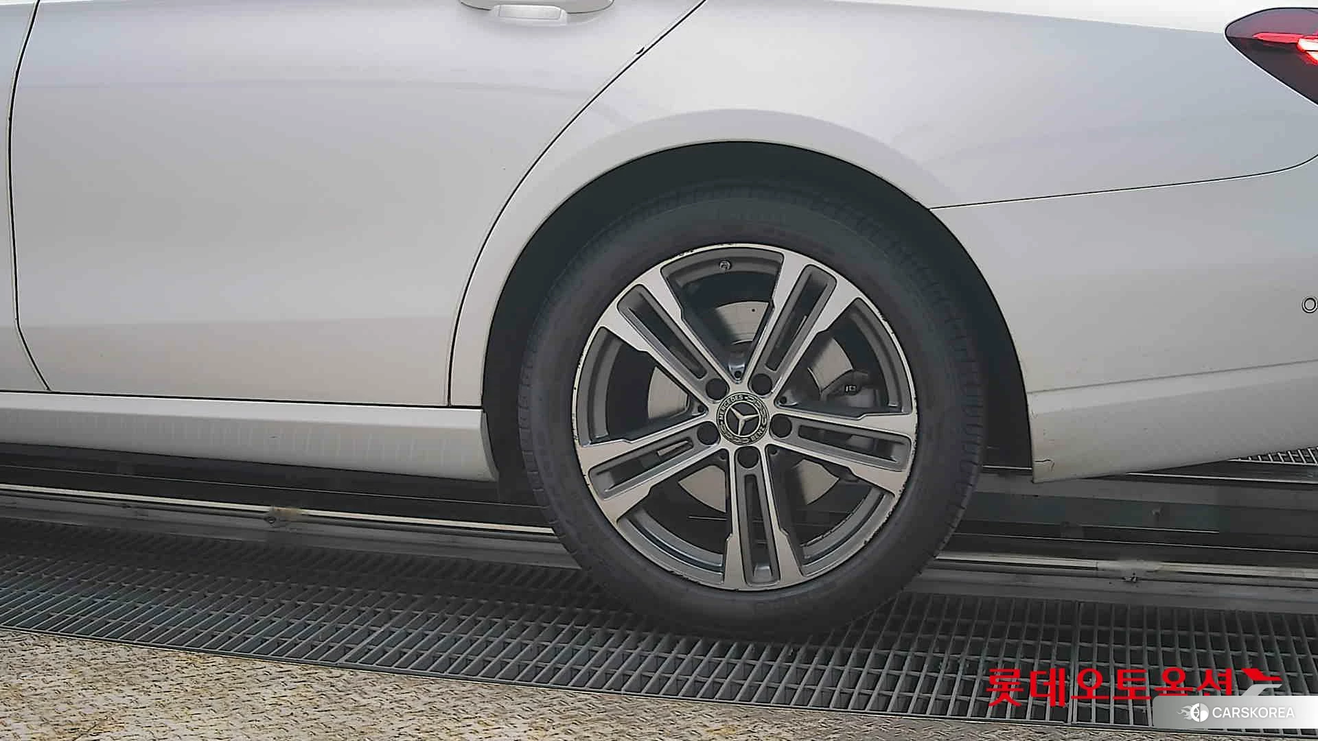 Mercedes-Benz Mercedes-Benz E350 4MATIC id 3875672 из Кореи 14