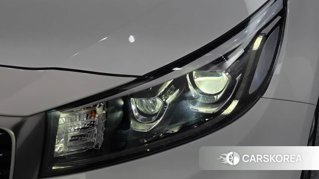Kia The New Carnival id 4658064 из Кореи 14