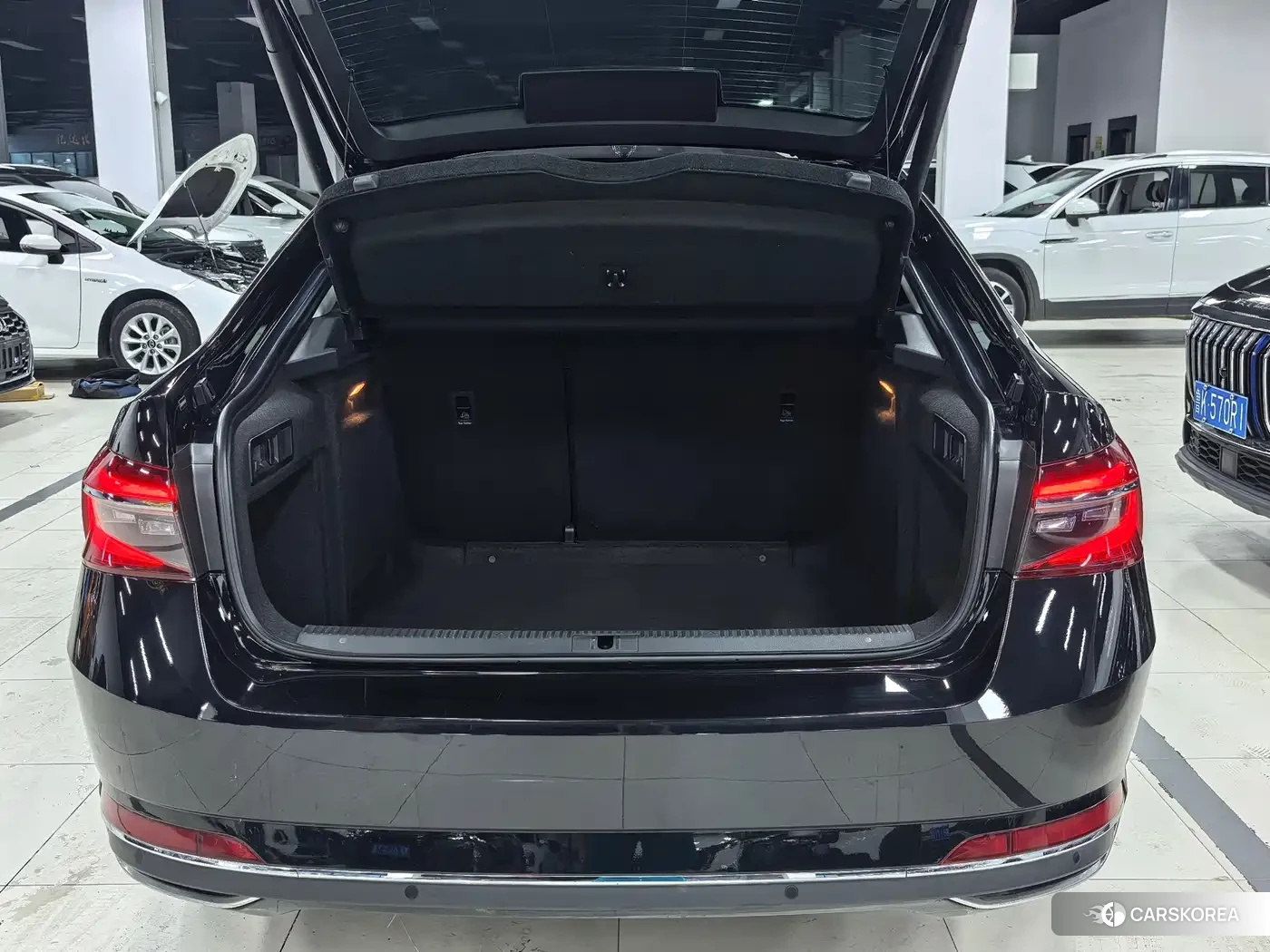 Skoda Superb id 4679559 из Китая 14