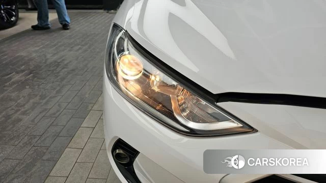 Hyundai Avante AD id 4356929 из Кореи 14