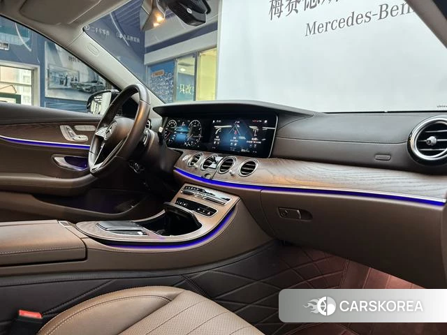Mercedes-Benz E-class id 4279252 из Китая 14