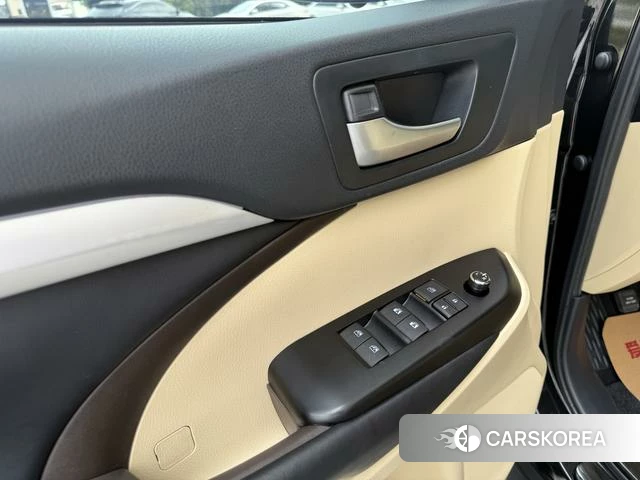 Toyota Highlander id 4220674 из Китая 14