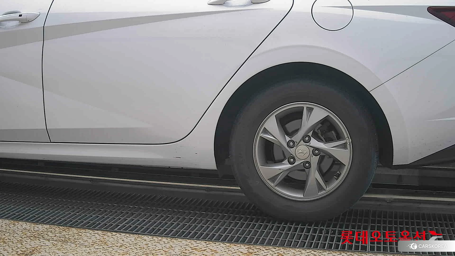 Hyundai Avante id 4902504 из Кореи 14