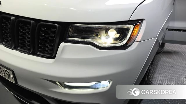 Jeep Grand Cherokee id 4224886 из Кореи 14