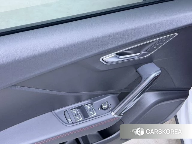 Audi Q2L id 4265948 из Китая 14