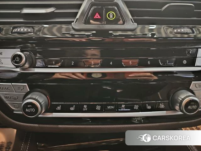 BMW 5 series PHEV id 4234837 из Китая 14