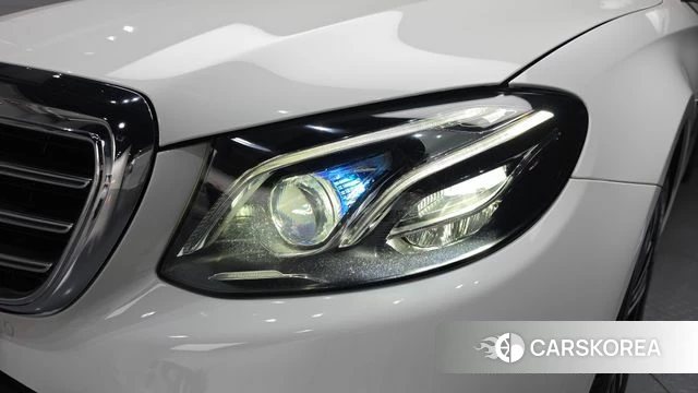 Mercedes-Benz E-Class W213 id 4294590 из Кореи 14