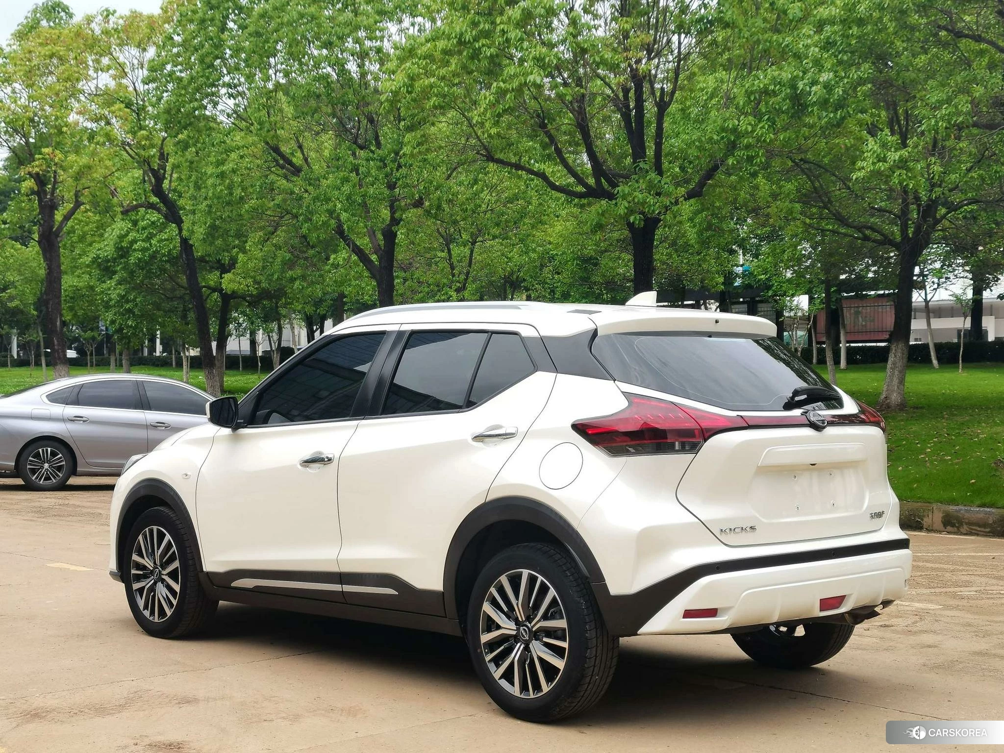 Nissan Jinke id 4504905 из Китая 14