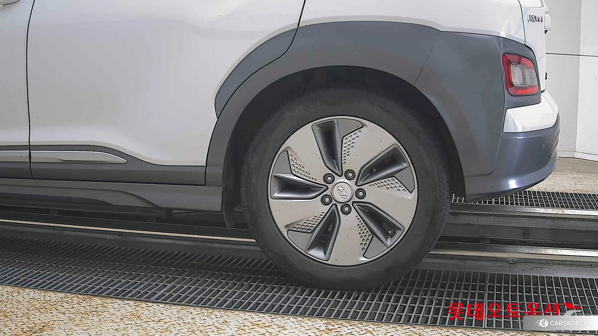 Hyundai KONA Electric id 4679282 из Кореи 14