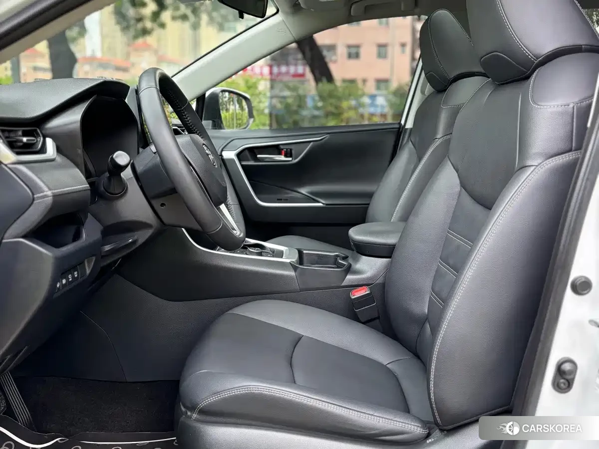 Toyota RAV4 id 4629643 из Китая 14