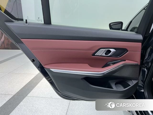 BMW 3 series id 4335099 из Китая 14