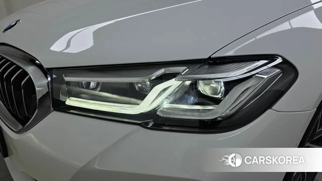 BMW 5 Series (G30) id 4330127 из Кореи 14