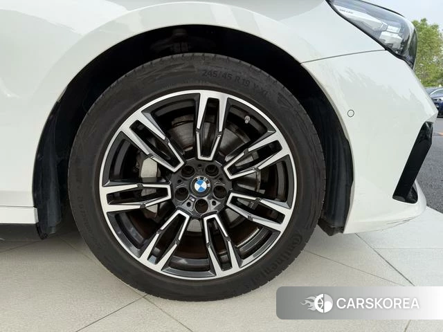 BMW 5 series id 4220984 из Китая 14