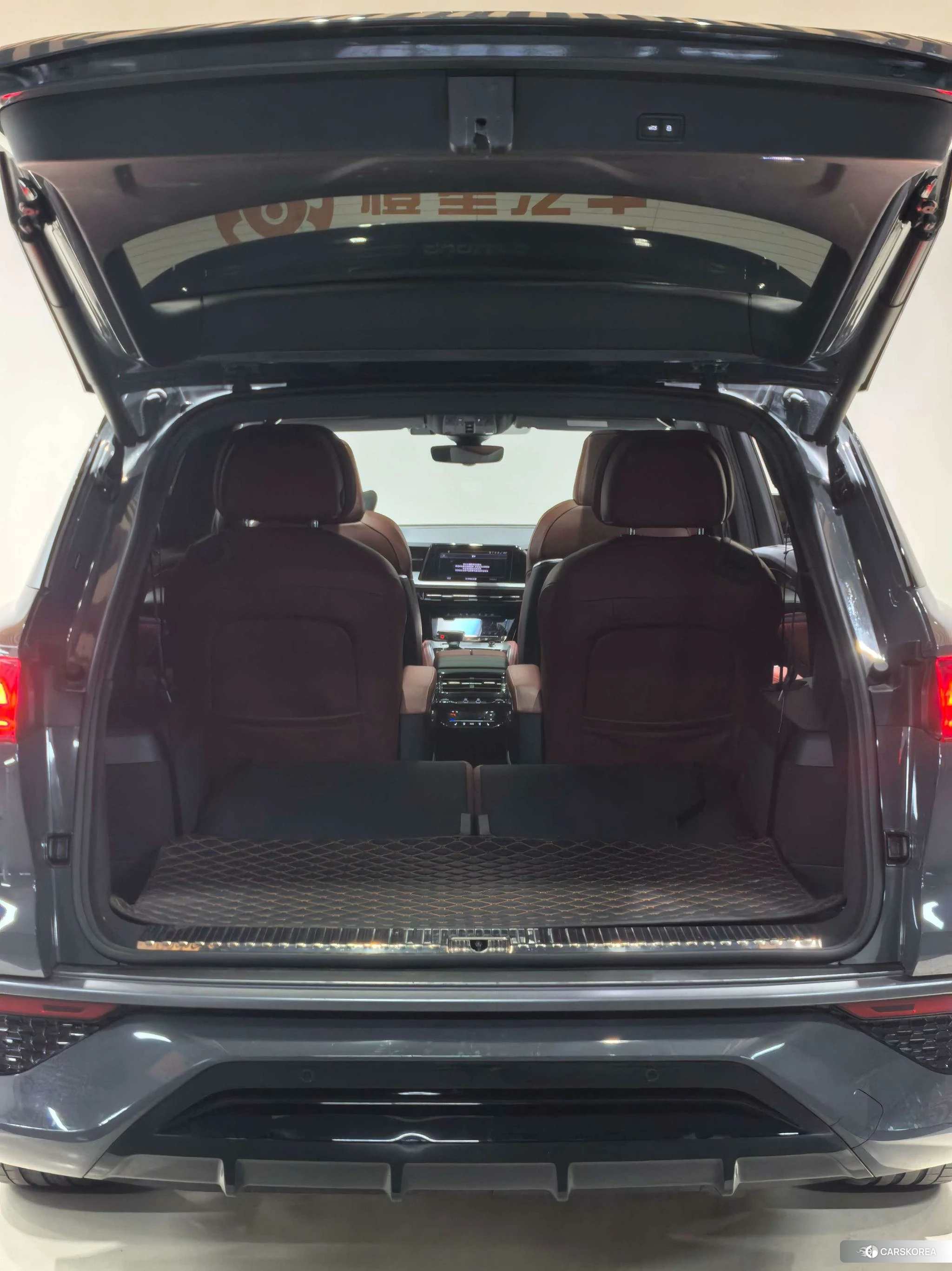 Audi Q6 id 4420384 из Китая 14