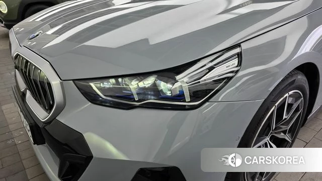 BMW 5 Series (G60) id 4548651 из Кореи 14