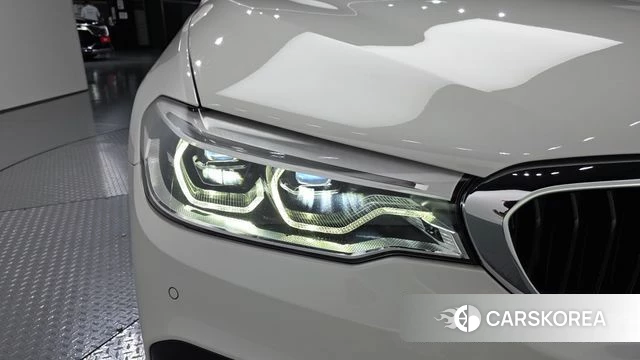 BMW 5 Series (G30) id 4850131 из Кореи 14