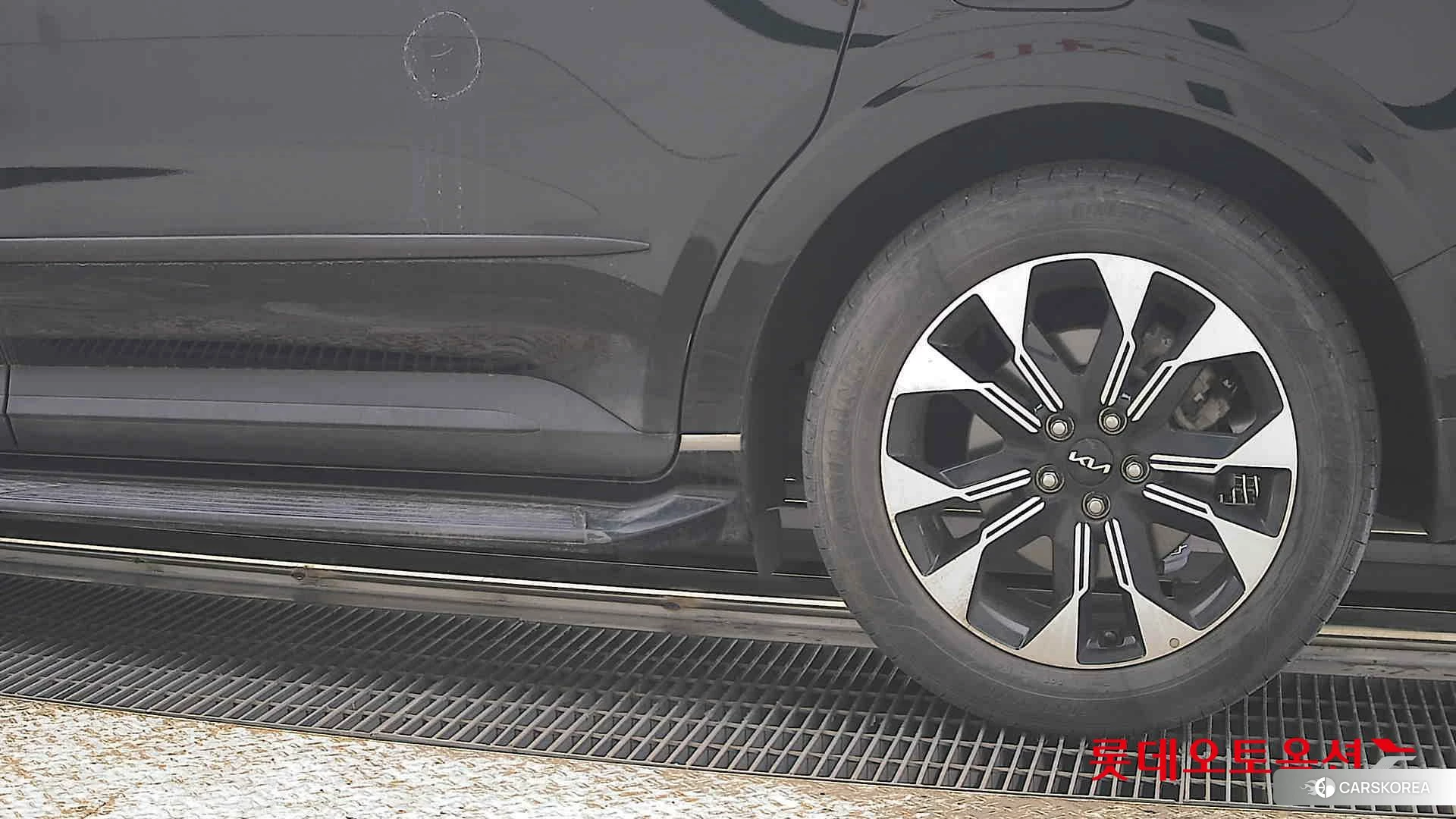 Kia Carnival id 3888397 из Кореи 14