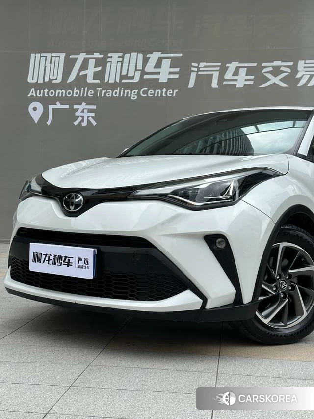 Toyota C-HR id 4368350 из Китая 14