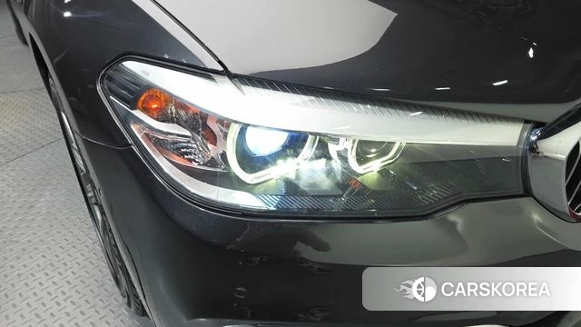 BMW 5 Series (G30) id 4694082 из Кореи 14