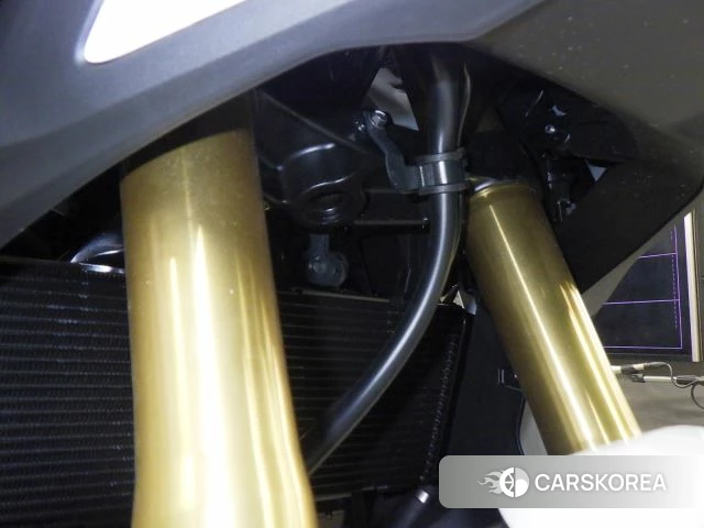 Honda X-ADV 750 id 4184216 из Японии 14