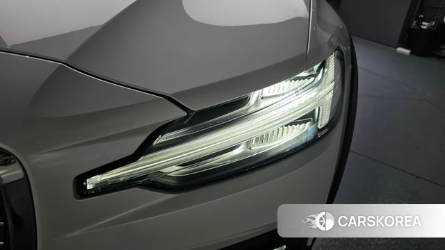 Volvo V60 Cross-Country 2nd Generation id 4617733 из Кореи 14