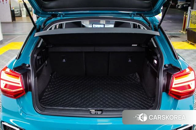 Audi Q2L id 4275708 из Китая 14